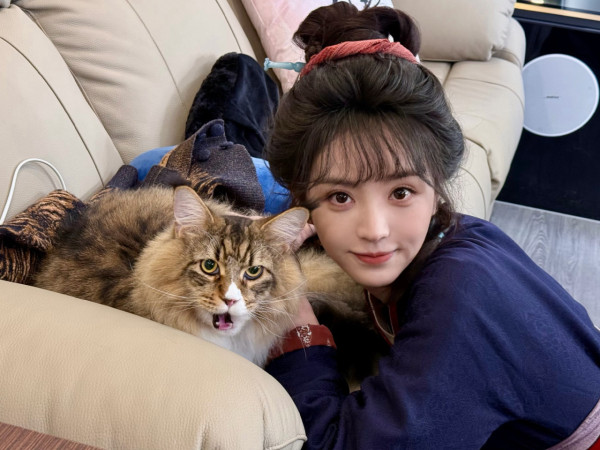 逐玉女主角是誰？田曦薇憑「殺豬女」爆紅！甜妹小花起底  與賴偉明緋聞最轟烈