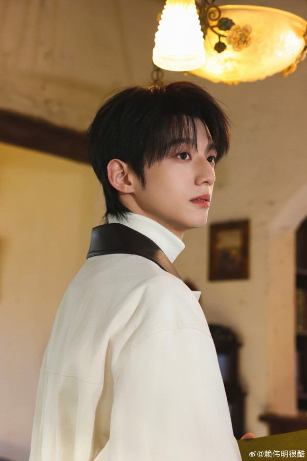 逐玉女主角是誰？田曦薇憑「殺豬女」爆紅！甜妹小花起底  與賴偉明緋聞最轟烈