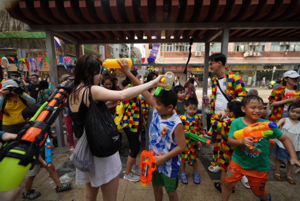 九龍城潑水節(圖片來源︰HKET)