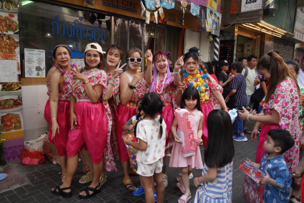 九龍城潑水節(圖片來源︰HKET)