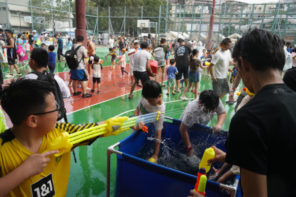 九龍城潑水節(圖片來源︰HKET)