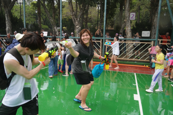 九龍城潑水節(圖片來源︰HKET)