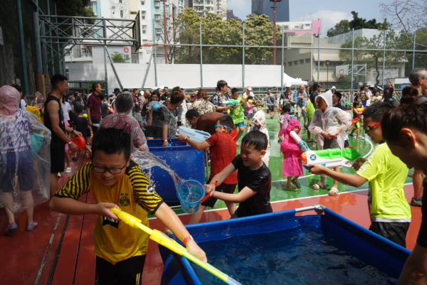 九龍城潑水節(圖片來源︰HKET)