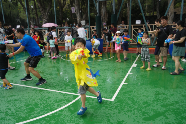 九龍城潑水節(圖片來源︰HKET)