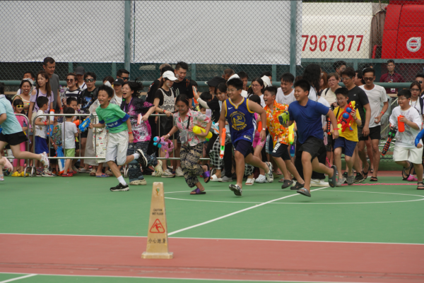 九龍城潑水節(圖片來源︰HKET)