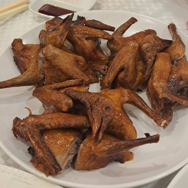 連鎖酒樓晚市8大優惠劈價！$8炸乳鴿＋$18脆皮雞＋$28蒸龍躉／指定優惠時段及分店