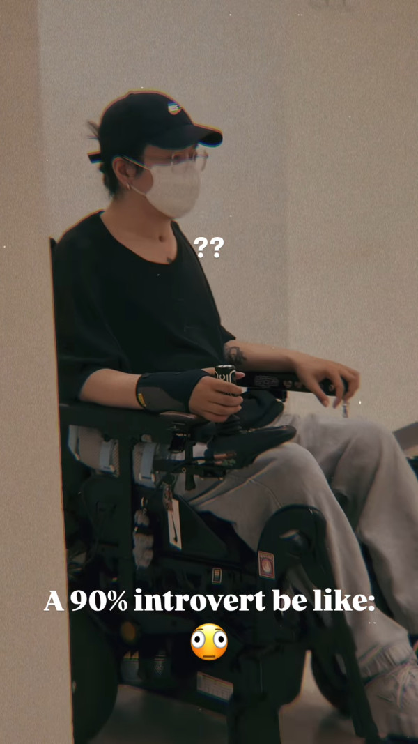 阿Mo最新消息｜阿Mo首度公開自駕電動輪椅影片 苦練11星期靈活進退自如