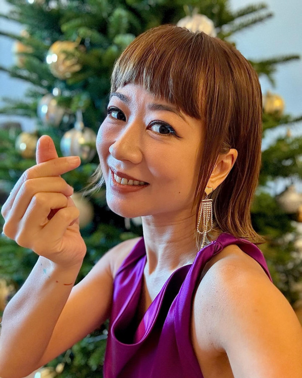 離巢女星移民後首度返港第二日即遇不幸 奶奶突發中風急送院搶救:佢好叻