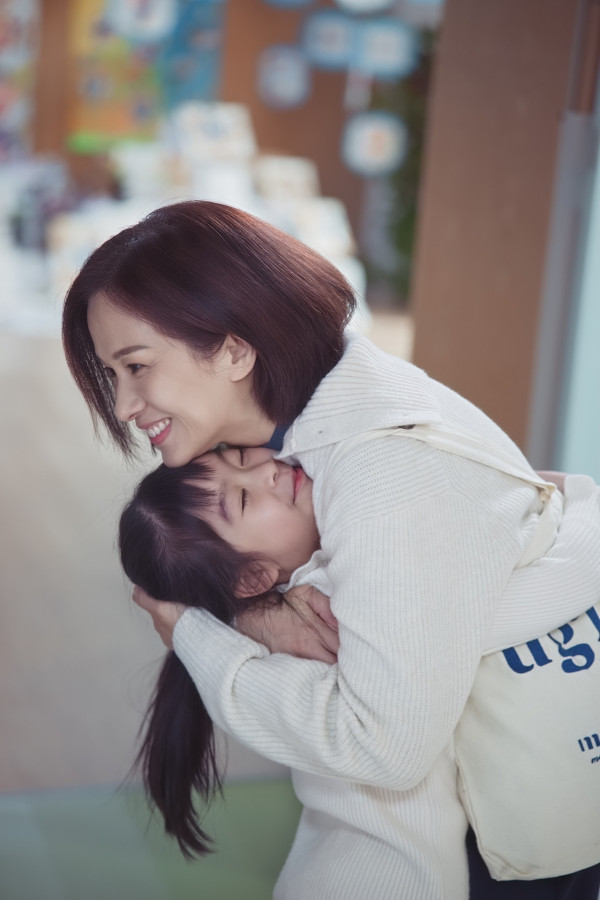 正義女神｜文頌嫻刻意減磅暴瘦演活憔悴慈母 爆法庭戲腳軟全靠佘詩曼