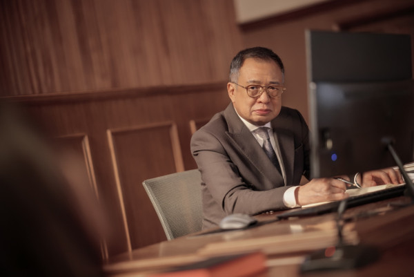 正義女神｜許紹雄遺作招牌笑容觸動全城！監製爆選角內幕睇一次喊一次極虐心