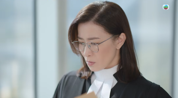 正義女神｜佘詩曼「眼鏡佘」造型試戴近百副眼鏡 一原因甘願犧牲靚樣獲讚神級專業