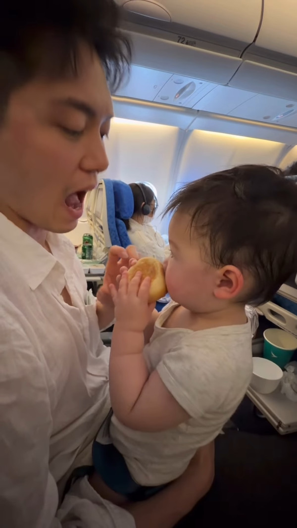 麥明詩仔仔1歲生日首曝順產片段極震撼！IG公開餵人奶真實畫面母愛滿瀉