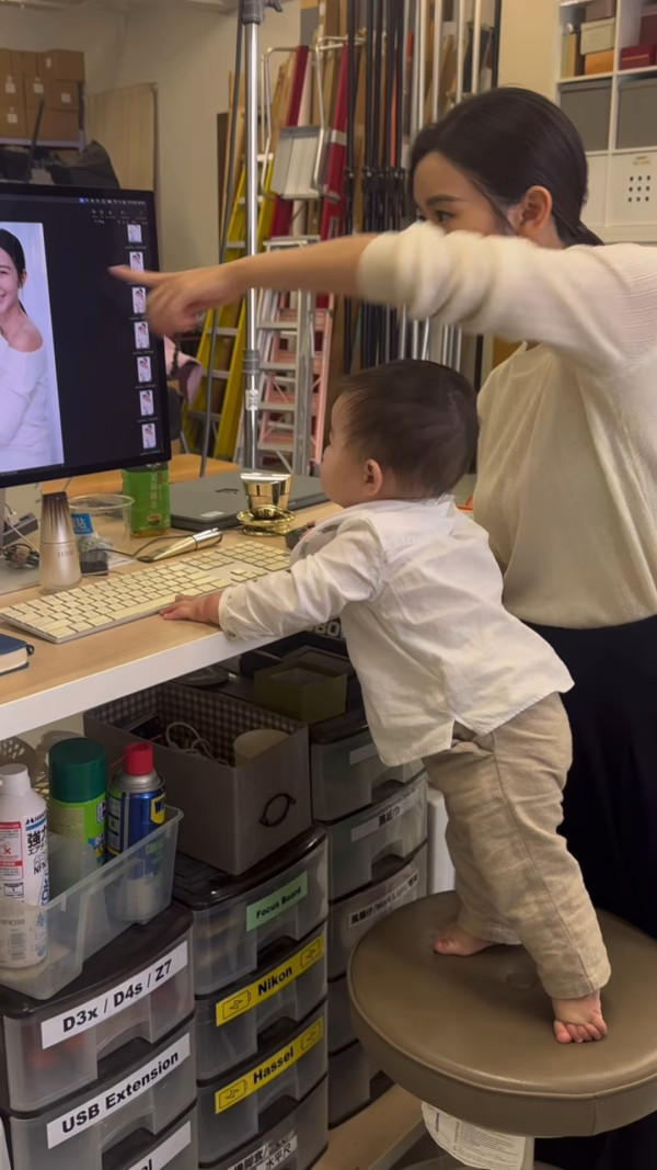 麥明詩仔仔1歲生日首曝順產片段極震撼！IG公開餵人奶真實畫面母愛滿瀉