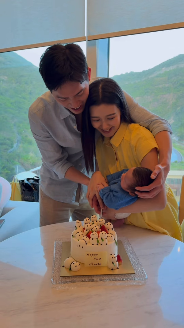 麥明詩仔仔1歲生日首曝順產片段極震撼！IG公開餵人奶真實畫面母愛滿瀉