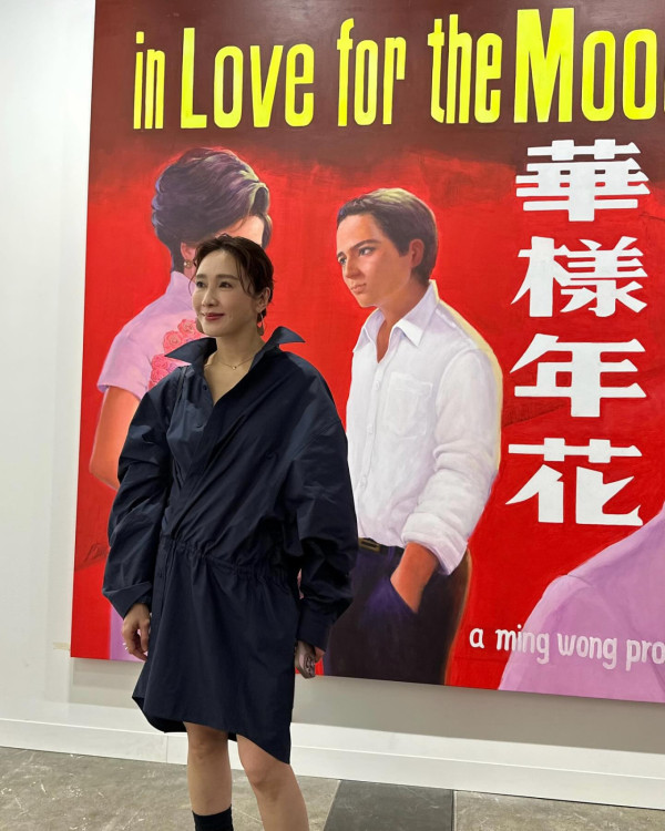 黎姿孖15歲大女激罕齊現身Art Basel！孭13萬愛馬仕罕見款手袋成焦點