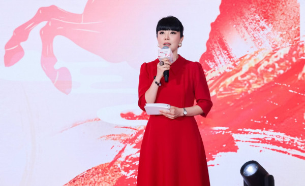 前TVB金牌司儀驚爆右眼出事 IG證實兩月連開兩次刀:不想再做手術