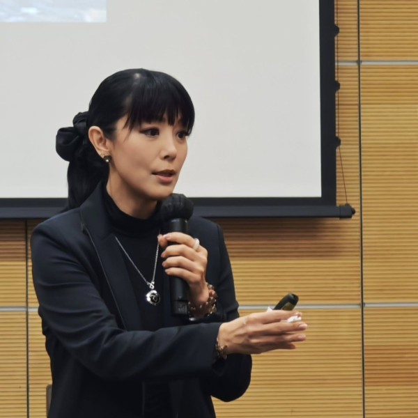 前TVB金牌司儀驚爆右眼出事 IG證實兩月連開兩次刀:不想再做手術