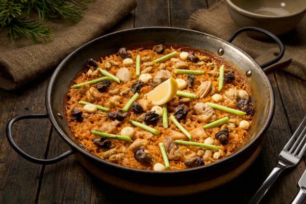 荔枝角美食｜米芝蓮班底西班牙菜Rustico推火節新Menu 必搶招牌海鮮飯/烤乳豬半價優惠 附每日優惠攻略!