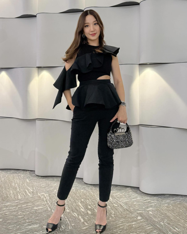 玩具大王新抱汪圓圓低調多年激罕露面！三年抱三40歲防腐級美貌狀態驚人