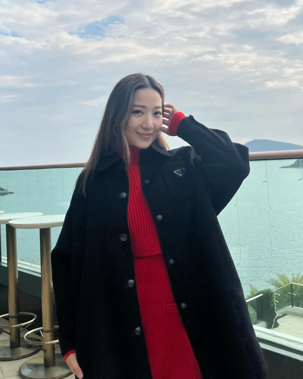 玩具大王新抱汪圓圓低調多年激罕露面！三年抱三40歲防腐級美貌狀態驚人