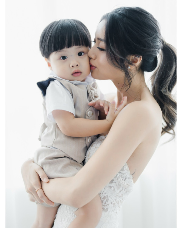 31歲前港姐宣佈懷孕驚曝流產跡象 心情跌落谷底：發現出血的那一刻