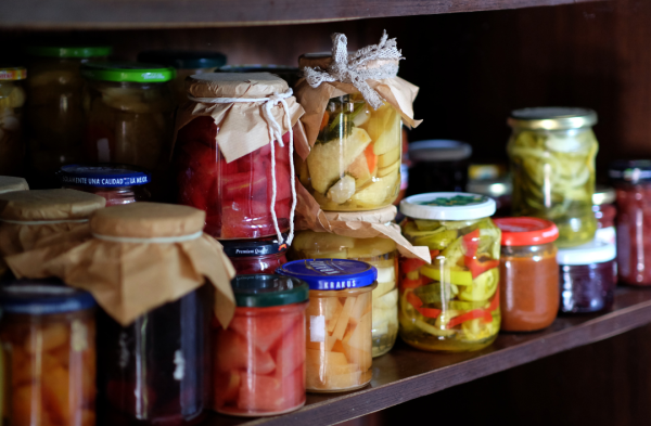 吃鹹菜送粥全身青紫！66歲男急性亞硝酸鹽中毒入ICU 醫生警告：食醃製食品2個習慣最危險