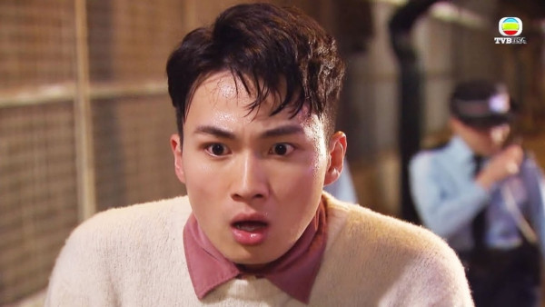 醫院新型手機碰瓷黨！大叔遞電話求打畀老婆 事主揭破綻警告：千萬勿接手