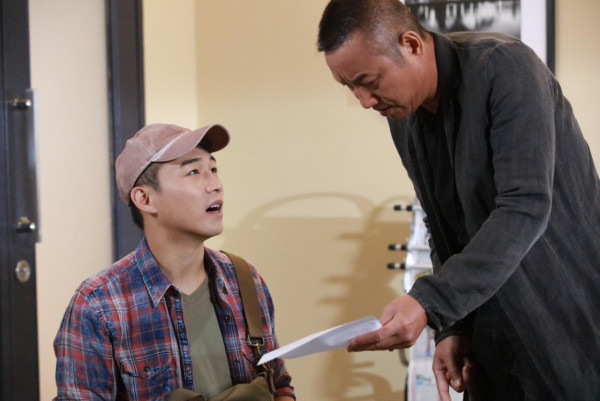 醫院新型手機碰瓷黨！大叔遞電話求打畀老婆 事主揭破綻警告：千萬勿接手