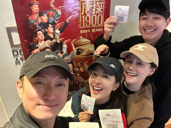 45歲唐詩詠黃翠如全素顏同框！同齡真實狀態曝明顯落差 呢一位唔化妝係咁樣