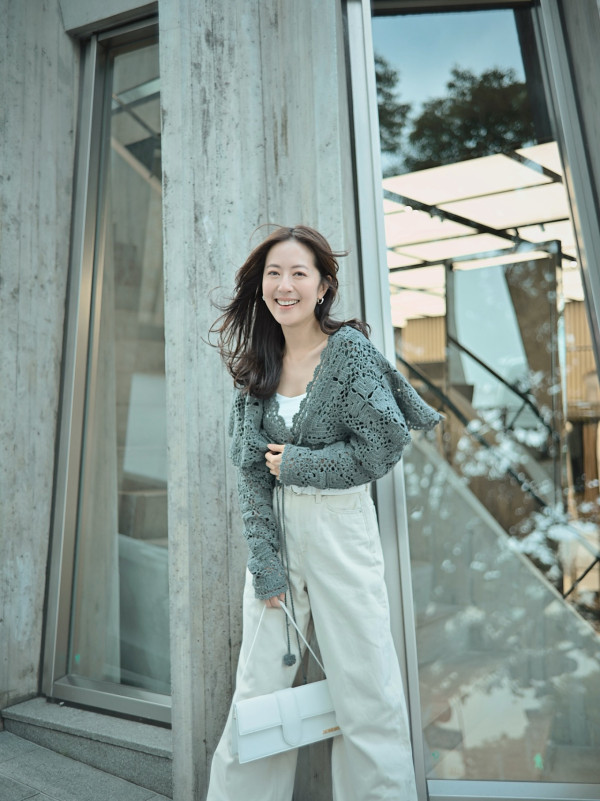 45歲唐詩詠黃翠如全素顏同框！同齡真實狀態曝明顯落差 呢一位唔化妝係咁樣