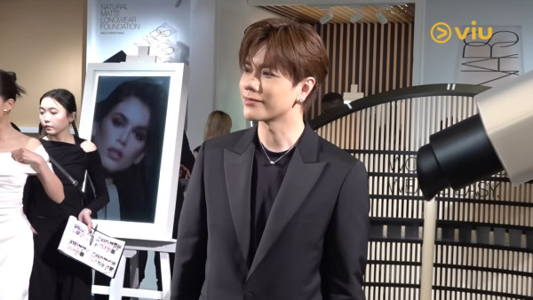 張敬軒韓國遇驚險意外險奪命 現場畫面曝光巨型棚架壓毀座駕