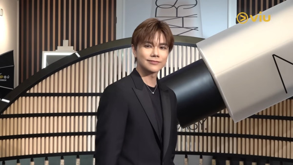 張敬軒韓國遇驚險意外險奪命 現場畫面曝光巨型棚架壓毀座駕