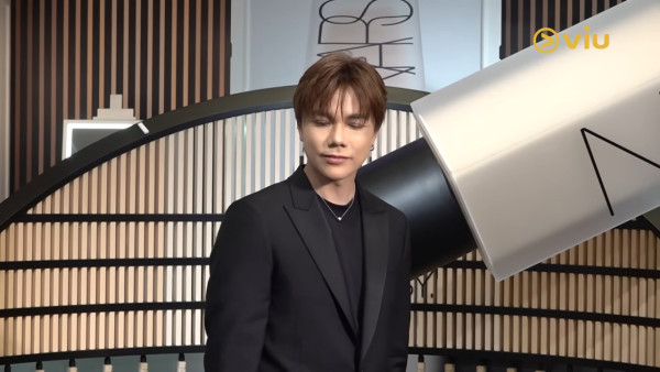 張敬軒韓國遇驚險意外險奪命 現場畫面曝光巨型棚架壓毀座駕