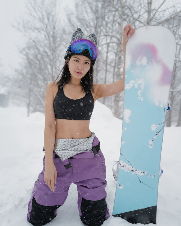 前港姐冠軍分手9年激罕與前男友慶生 同框合照不計前嫌「再見亦是朋友」