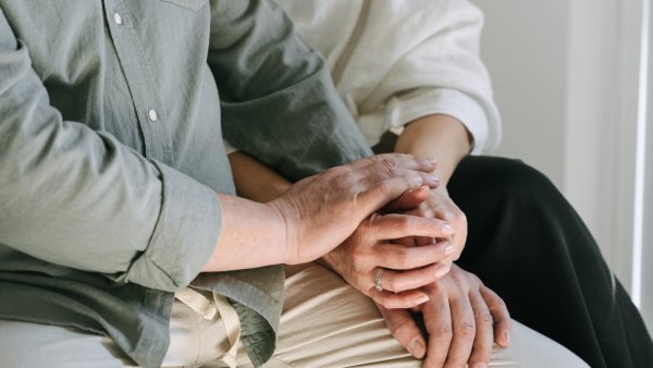 內地女列香港6大怪！嫌細聲講嘢惹眾怒 港人反擊揭真相：冷氣極凍為保命