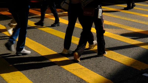 內地女列香港6大怪！嫌細聲講嘢惹眾怒 港人反擊揭真相：冷氣極凍為保命