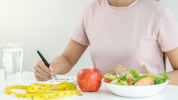 內地女列香港6大怪！嫌細聲講嘢惹眾怒 港人反擊揭真相：冷氣極凍為保命