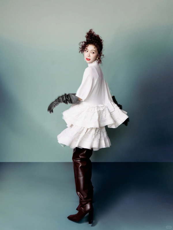 薛凱琪潮試羊毛捲新髮型驚變師奶炒車 災難級崩壞嚇窒網民︰唔好再試！