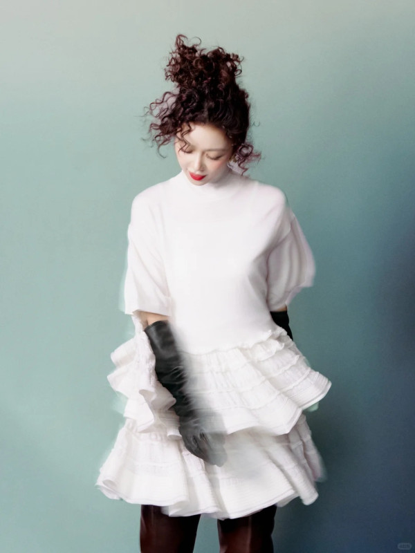 薛凱琪潮試羊毛捲新髮型驚變師奶炒車 災難級崩壞嚇窒網民︰唔好再試！