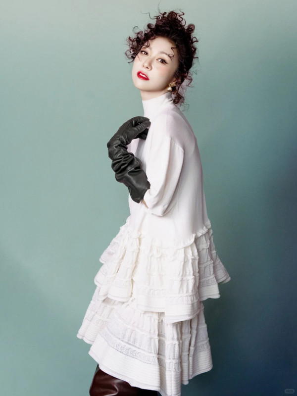 薛凱琪潮試羊毛捲新髮型驚變師奶炒車 災難級崩壞嚇窒網民︰唔好再試！