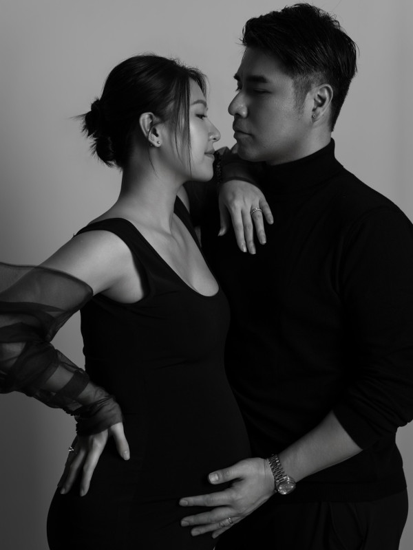 星二代男藝人IG晒老婆大肚相報喜 陀B近8個月臨盤在即：boy or girl？