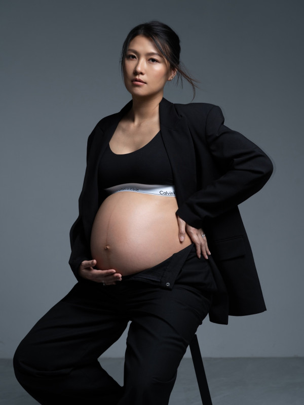 星二代男藝人IG晒老婆大肚相報喜 陀B近8個月臨盤在即：boy or girl？