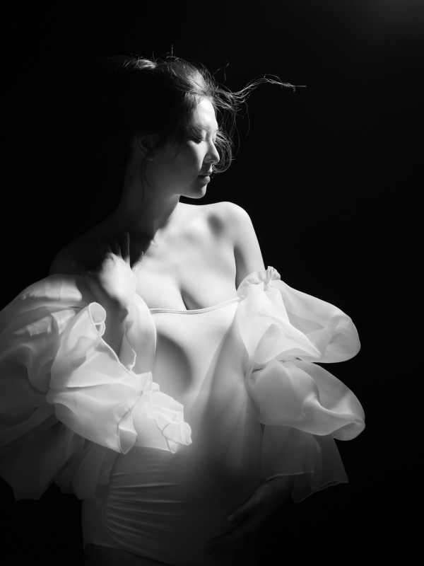 星二代男藝人IG晒老婆大肚相報喜 陀B近8個月臨盤在即：boy or girl？