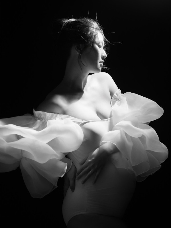 星二代男藝人IG晒老婆大肚相報喜 陀B近8個月臨盤在即：boy or girl？