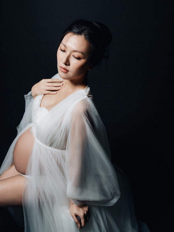 星二代男藝人IG晒老婆大肚相報喜 陀B近8個月臨盤在即：boy or girl？