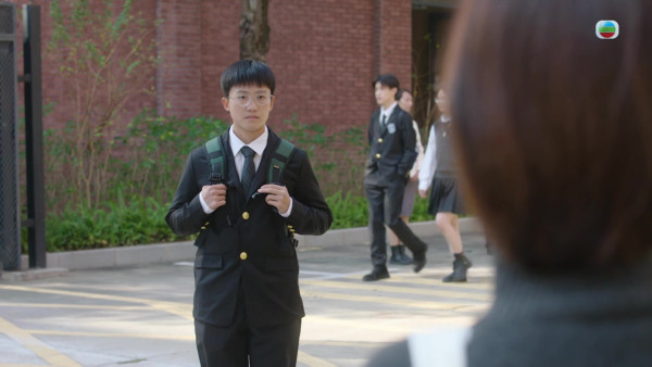 正義女神｜劉倬昕恐怖眼鏡造型其實有原因！監製下令「長期壓聲」反串演男生