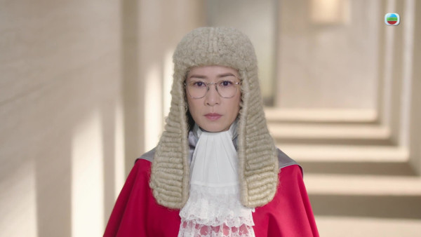 正義女神｜佘詩曼「眼鏡佘」造型試戴近百副眼鏡 一原因甘願犧牲靚樣獲讚神級專業