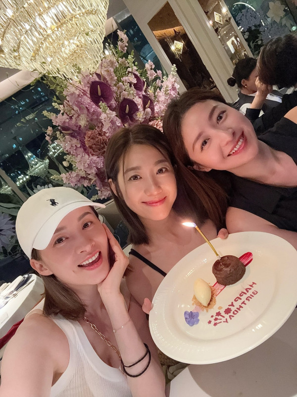 陳自瑤突然被飛出閨蜜團姐妹情疑生變？一舉動被揭與徐淑敏沈卓盈真實關係