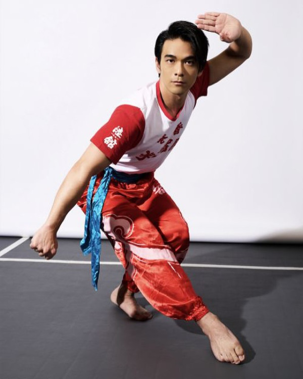 星二代同居分手後無家可歸落魄住工廈！驚爆欠債50萬日打三份工逆境求存