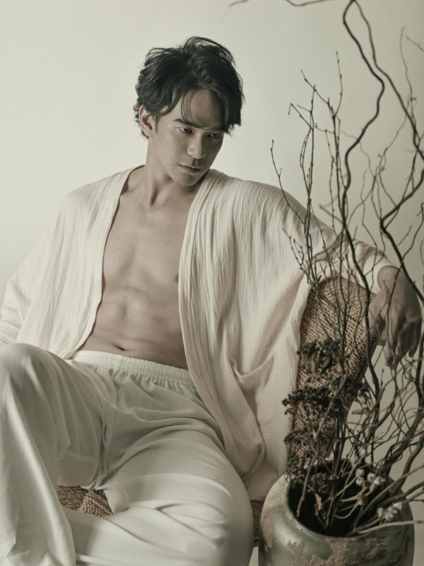 星二代同居分手後無家可歸落魄住工廈！驚爆欠債50萬日打三份工逆境求存